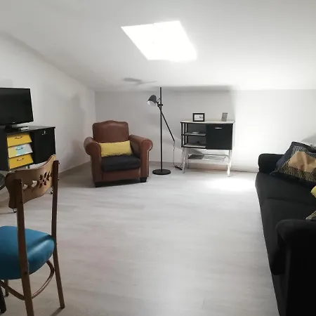 Puenteviejo דירה *